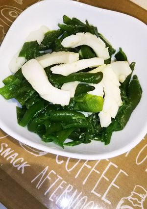 万願寺とうがらしとイカの煮物-レシピのメイン写真