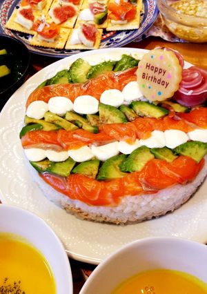 誕生日やお祝いに♡ストライプ寿司ケーキ-レシピのメイン写真