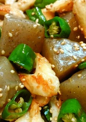 簡単♪青唐辛子と蒟蒻とちくわの甘辛炒め煮-レシピのメイン写真