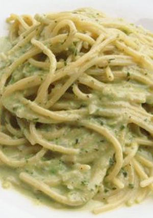 アボカドとジェノヴェーゼのクリームパスタ-レシピのメイン写真