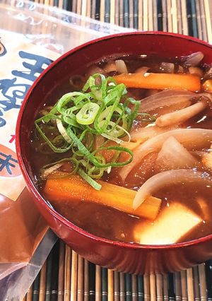 玉ねぎの皮パウダーのお味噌汁-レシピのメイン写真