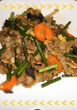 ピリ辛味と卵の甘み、簡単豚肉炒め-レシピのメイン写真
