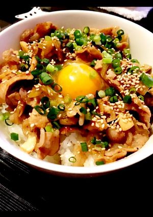 簡単♪スタミナたっぷり満足豚丼♡-レシピのメイン写真