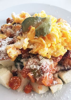 ご飯がなくても！ 食パンdeオムライス-レシピのメイン写真