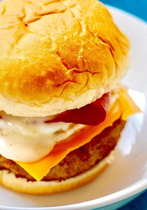 満月チーズ月見風バーガー-レシピのメイン写真