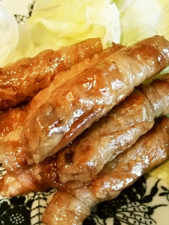 豚ロースの薄切りでクルミの甘辛肉巻き-レシピのメイン写真