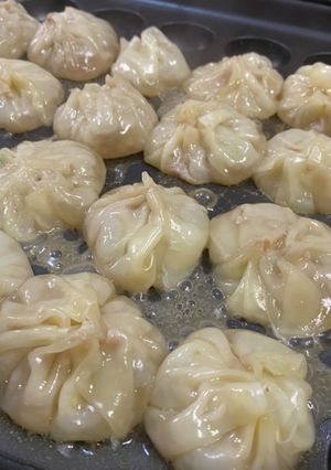 ホットプレートで熱々★焼き小籠包-レシピのメイン写真
