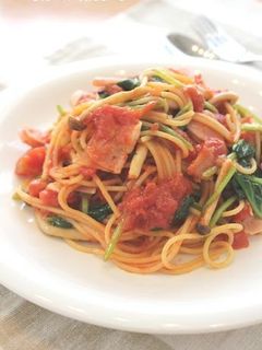 ほうれん草ベーコンしめじのトマトパスタ♪-レシピのメイン写真