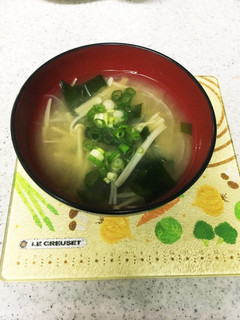 えのきと玉ねぎのお味噌汁-レシピのメイン写真