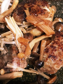 しめじとエノキの和風ハンバーグ-レシピのメイン写真
