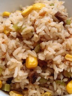 セロリとコーンと牛肉の炊き込みごはん-レシピのメイン写真