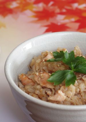 簡単！ごま香る鮭の炊き込みご飯-レシピのメイン写真