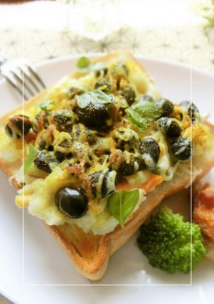 リメイク*ポテサラ×黒豆のカレートースト-レシピのメイン写真
