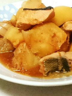 じゃがいもと秋鮭のゴマ味噌煮♥簡単☆-レシピのメイン写真