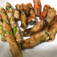 รูปของ 野菜のストライプ肉巻き