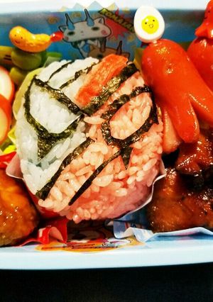 キャラ弁おにぎりの仮面ライダービルド-レシピのメイン写真