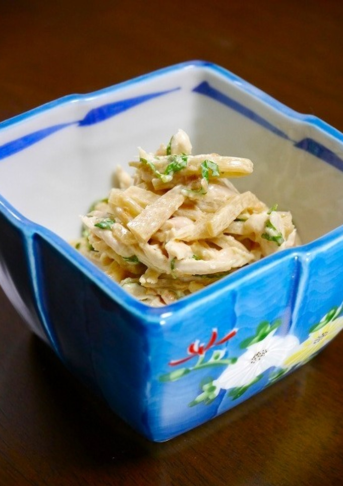 簡単小鉢！蒸し鶏とメンマの梅サラダ-レシピのメイン写真