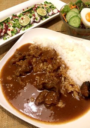 ゆっくり煮込む美味しい愛情牛すじカレー-レシピのメイン写真