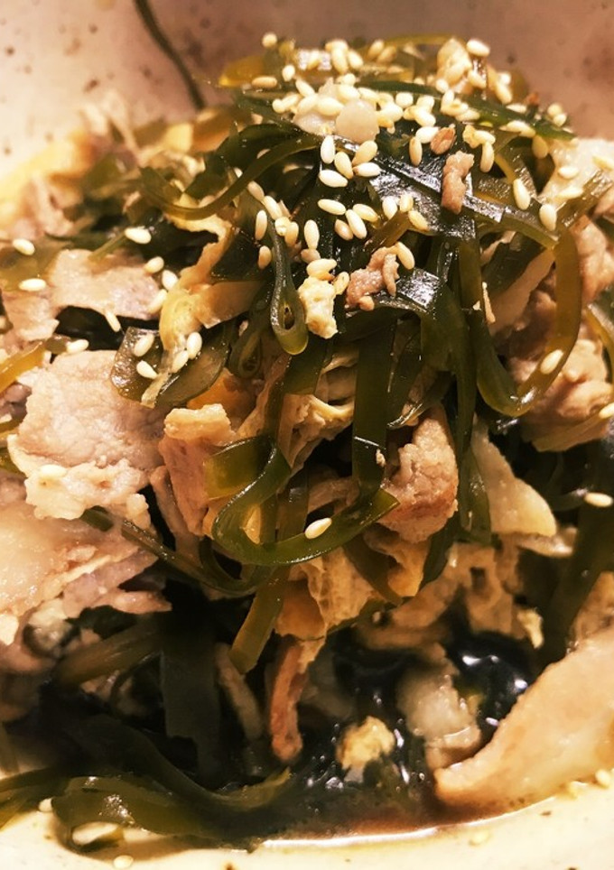 刻み昆布と細切り豚ロースの油揚げ煮-レシピのメイン写真