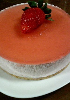 苺たっぷり２パック使用☆苺のムースケーキ-レシピのメイン写真
