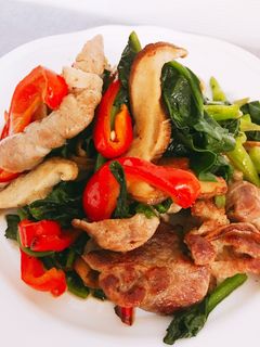 ツルムラサキと豚肉の野菜炒め-レシピのメイン写真