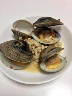 ボンビノス貝とブナピーのバター焼き-レシピのメイン写真