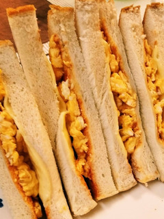 チーズ&スクランブルエッグサンドイッチ-レシピのメイン写真