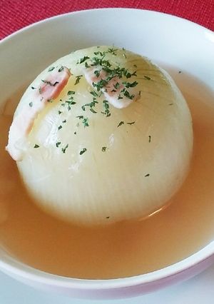丸ごと玉ねぎの、コンソメ煮-レシピのメイン写真