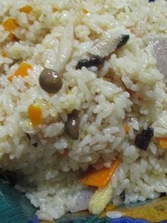 簡単感嘆!とまーす薄味きのこ炊き込み御飯-レシピのメイン写真