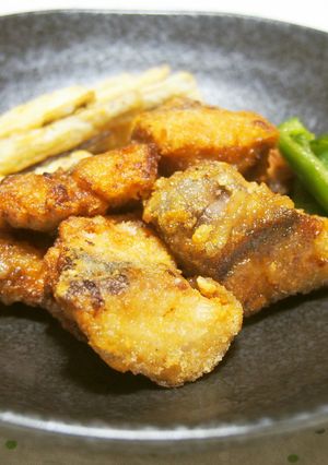 ぶりの竜田揚げ♪ごま油が隠し味♪-レシピのメイン写真
