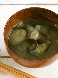 ナスと長ネギの味噌汁-レシピのメイン写真