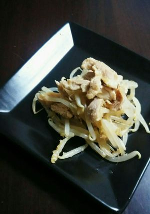 鶏モモ肉でもヘルシー‼もやしと中華和え。-レシピのメイン写真