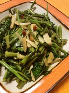中華の定番!空芯菜とニンニクの炒め物-レシピのメイン写真