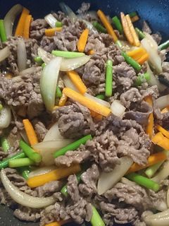 牛肉とニンニクの芽のオイスターソース炒め-レシピのメイン写真