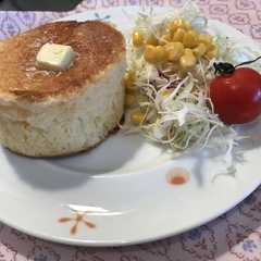 รูปของ 米粉の高さのあるしっとりパンケーキ♡
