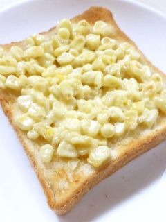 大好きコーンマヨネーズ+メープルトースト-レシピのメイン写真
