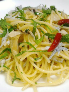大葉としらすの本格ペペロンチーノパスタ-レシピのメイン写真