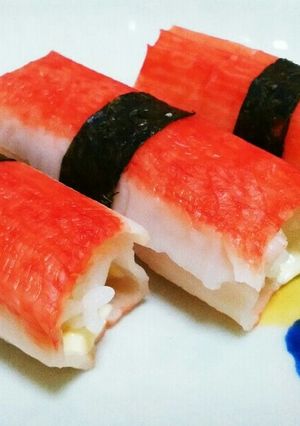 簡単手巻き！おいしくお手頃♪かにかま巻き-レシピのメイン写真