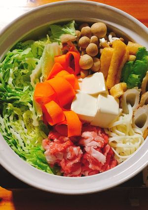 お鍋の具材綺麗な並べ方♪(節約Ver.)-レシピのメイン写真