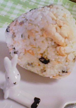 鮭の混ぜ込みおにぎり-レシピのメイン写真