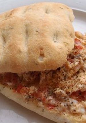 トマトとチーズの半熟オムレツサンド-レシピのメイン写真