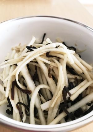 料理の合間に一品、簡単♪大根の皮のお漬物-レシピのメイン写真