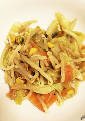 残りカレーで☆キャベツともやしの炒め物☆-レシピのメイン写真