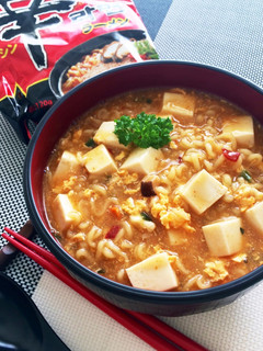 卵と豆腐でとろ〜り麻婆風*辛ラーメン-レシピのメイン写真