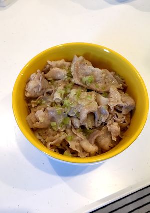 超簡単! ！豚バラ肉の塩レモン炒め-レシピのメイン写真