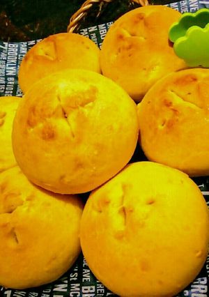 もちフワッ「生地の㊥にも南瓜パン」-レシピのメイン写真