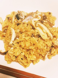 【ズボラ飯】サンマとキノコの炊き込みご飯-レシピのメイン写真
