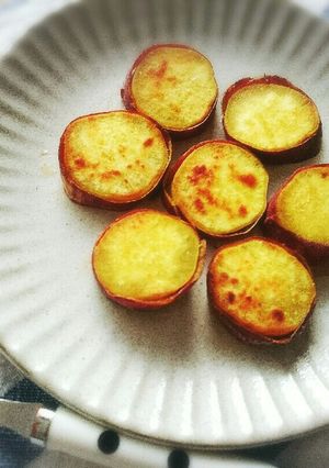 残った焼き芋でバター焼き。-レシピのメイン写真
