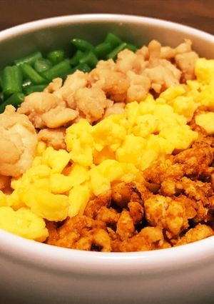 2種でおいしい鶏そぼろ丼-レシピのメイン写真