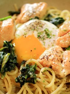 鮭とホウレン草の濃厚クリームパスタ-レシピのメイン写真